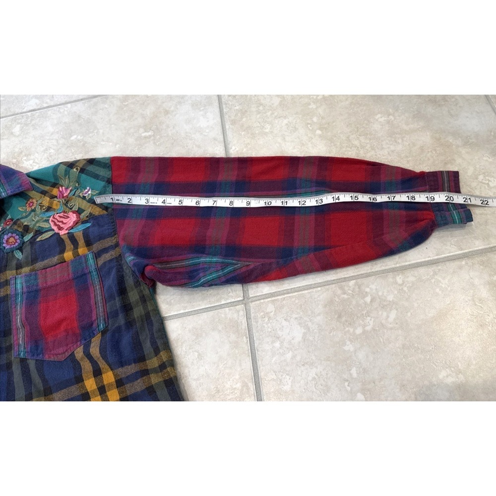 QPS Multicolor Plaid Button Up Shirt Embroidered Floral Boho Western Sz M Countr - Picture 6 of 10